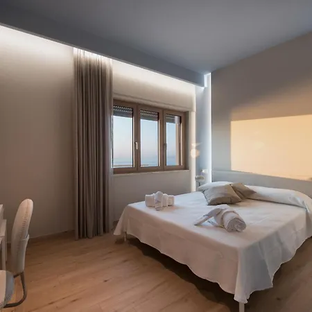 B&B La Marina Luxury 피조