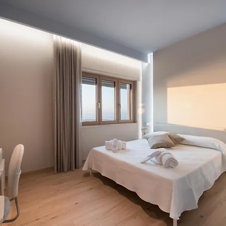 B&B La Marina Luxury 피조